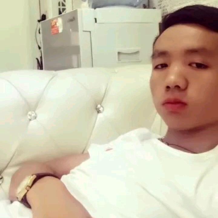 小伟哥哥