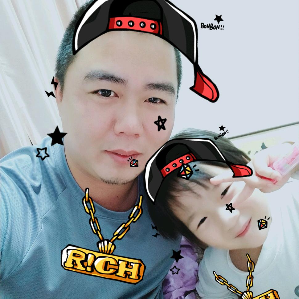 卡卡，，