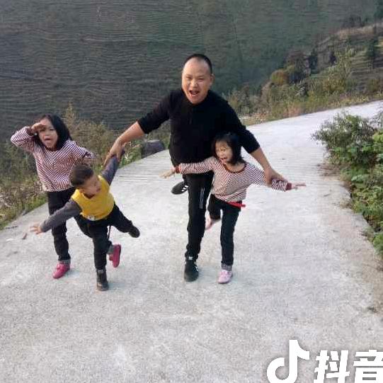 顶哥，建别墅，有野心的狼