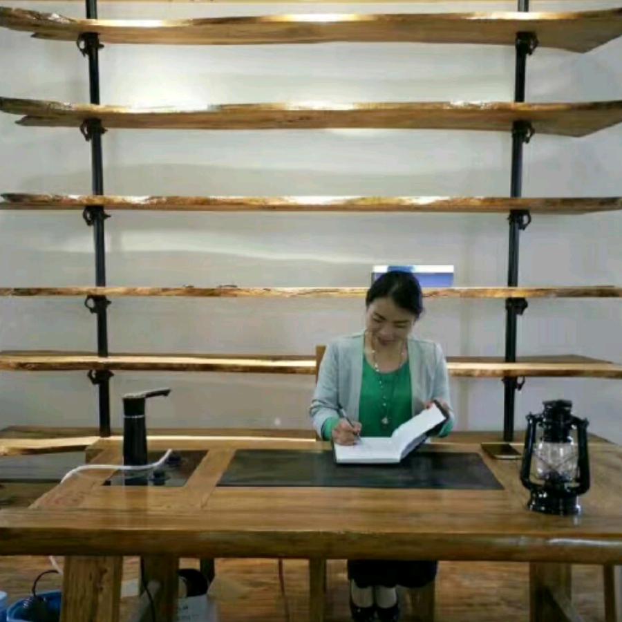 城镇中学桥头生态店邓姐