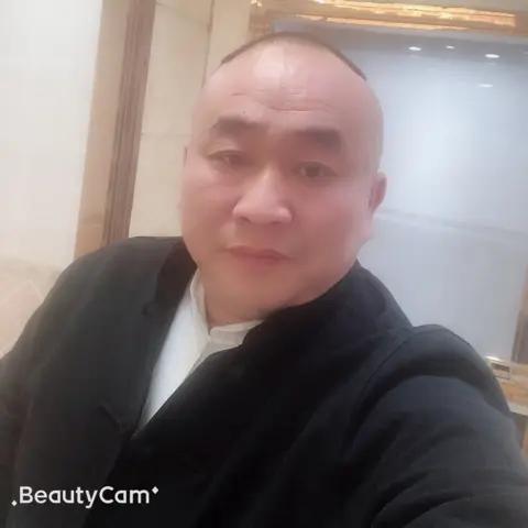 受伤的雪狼（对口型）