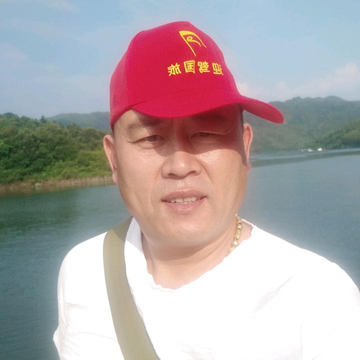 嘘，别吵.