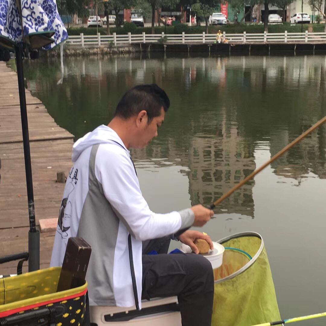 寒江独钓翁