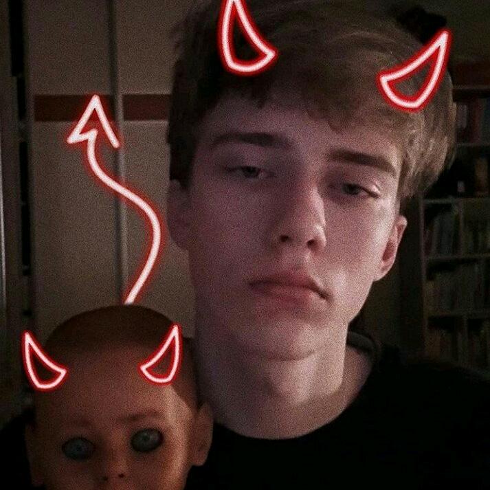🤠