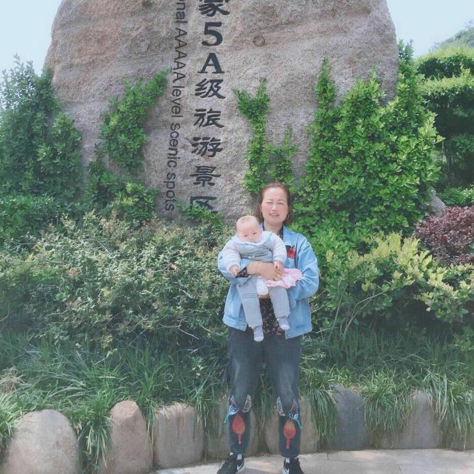 姜堂大簸捞服装店