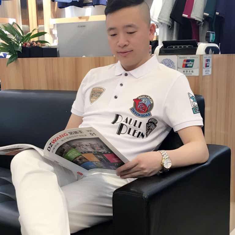 上海梦娜德拉男装