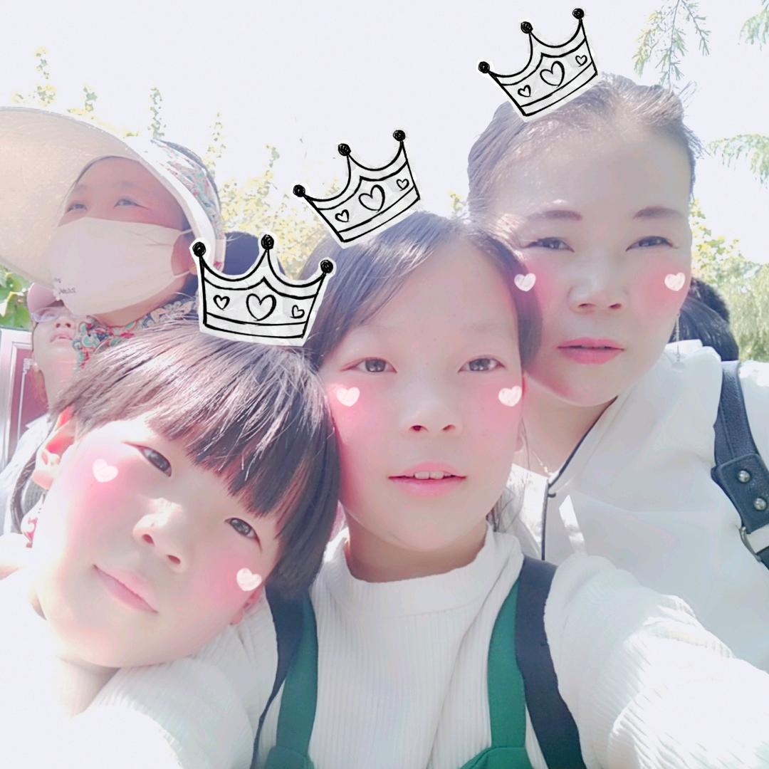 琪琪和小雅