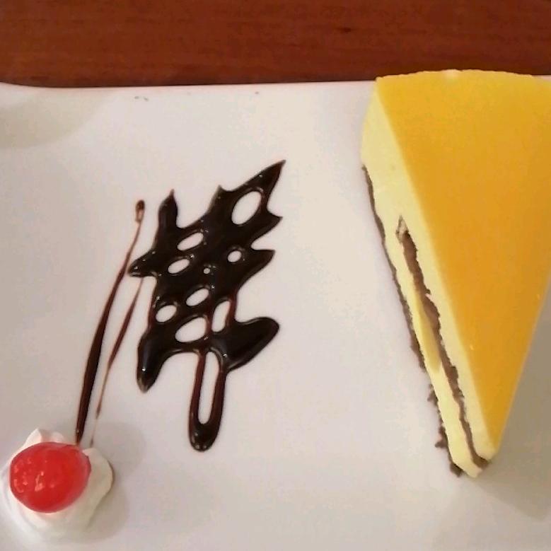 黄排石磨肠粉店