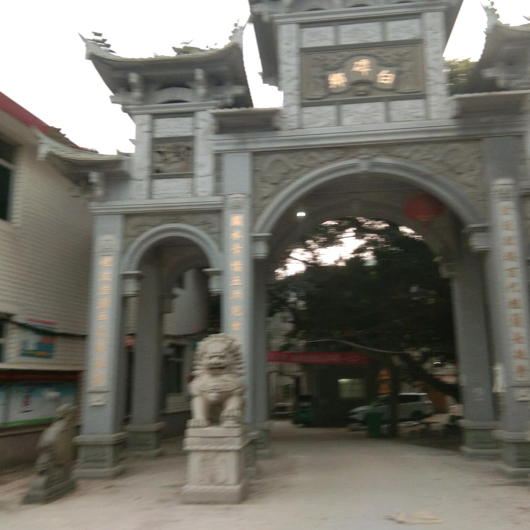 骑着毛驴逛北京