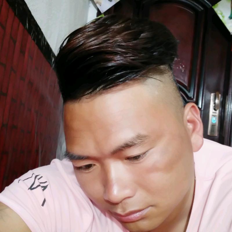 江坤成