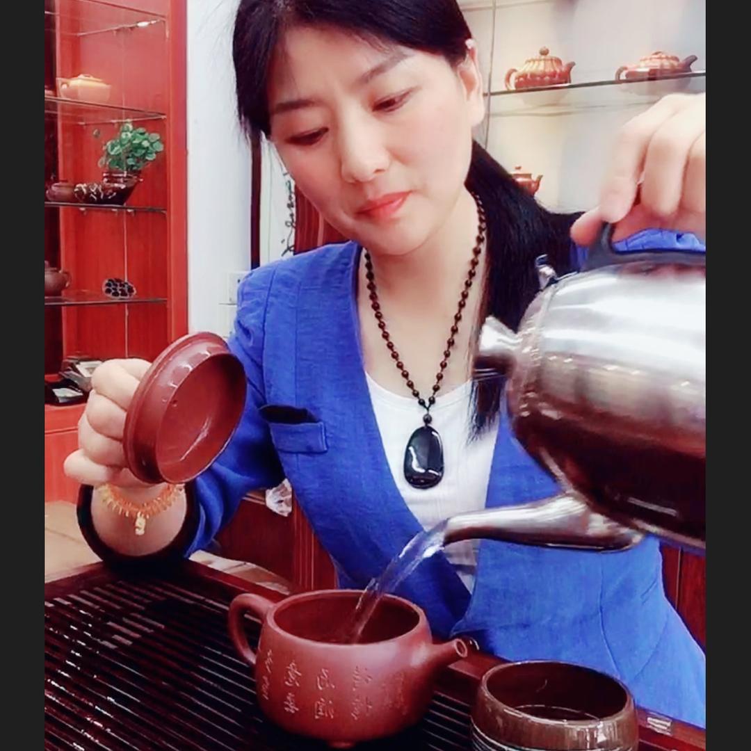 紫凝香陶瓷店
