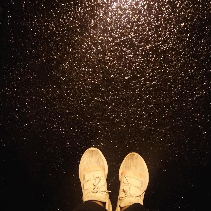 　　　　　　　烟火里的尘埃