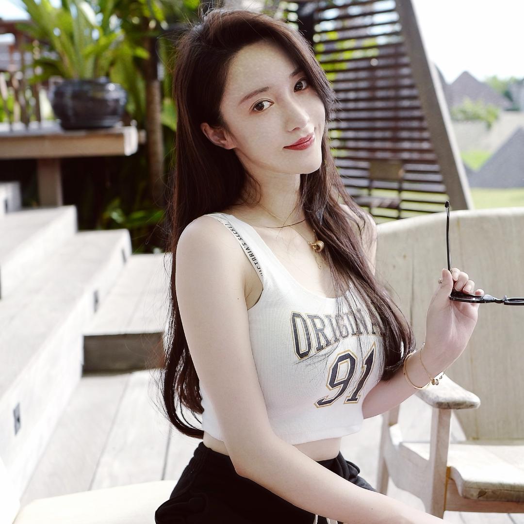 Unee彤彤@抖音