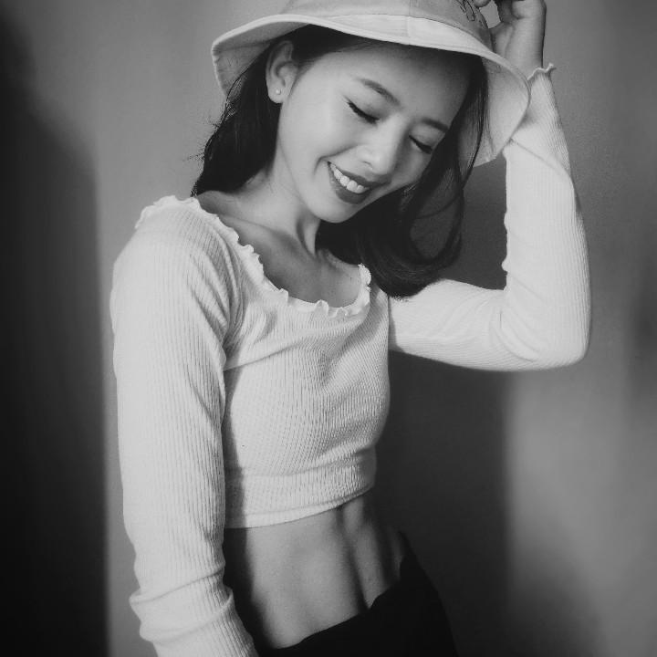 李某某