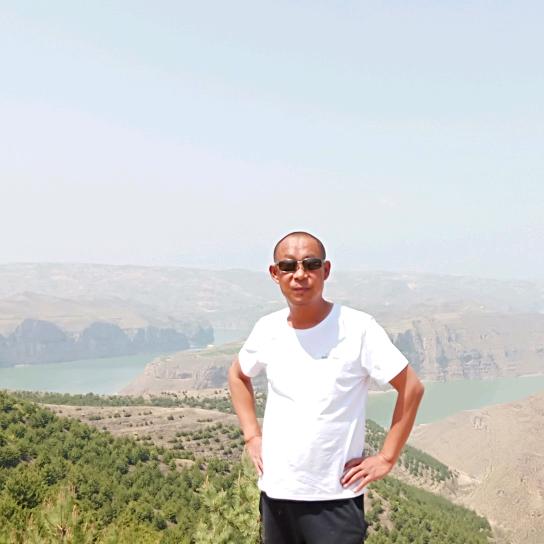 黑哥王者户外自驾