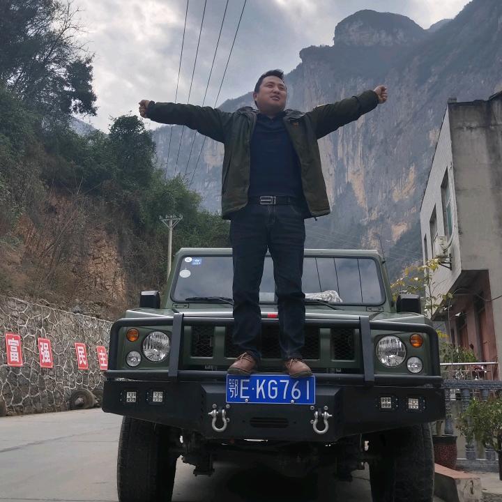 宜昌胖哥挖机，吊车，