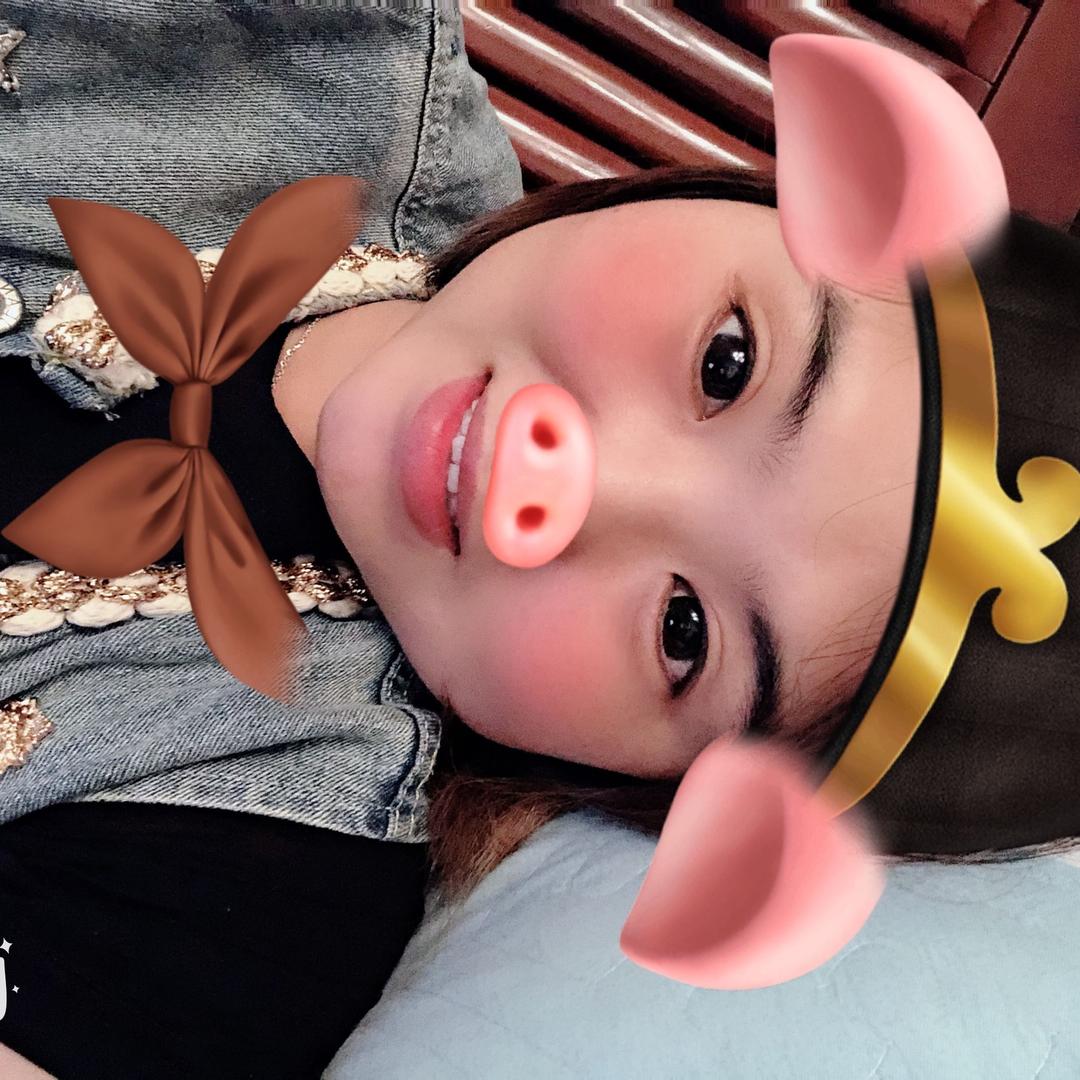 一一妈妈（卖月饼的郭丫头）