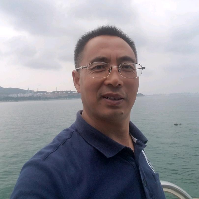 安静的美男子