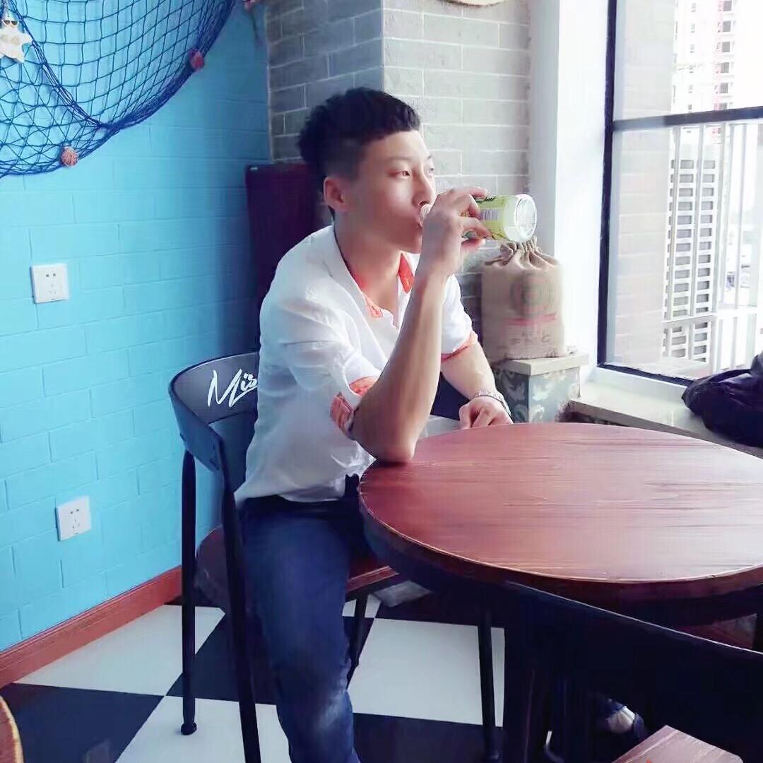 一介俗人ꫀꪝ.