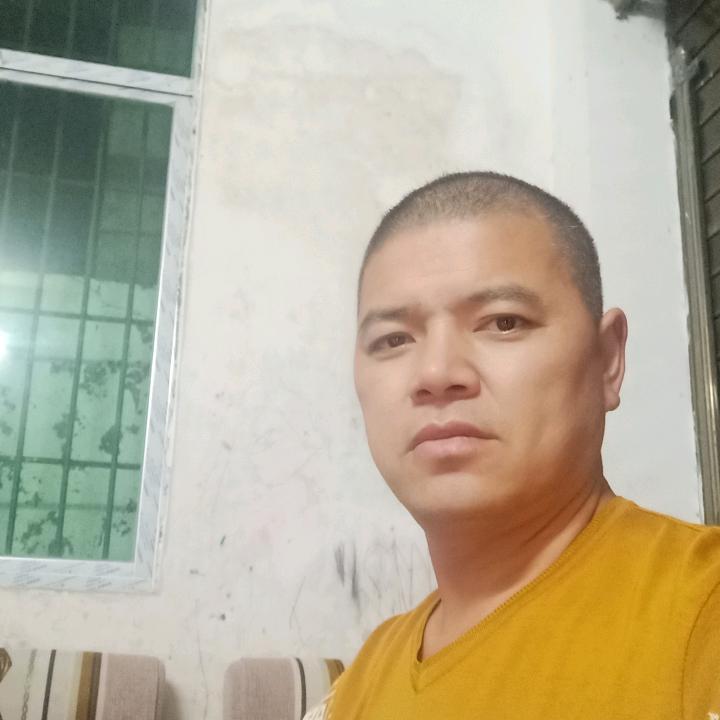 九三年八连万强