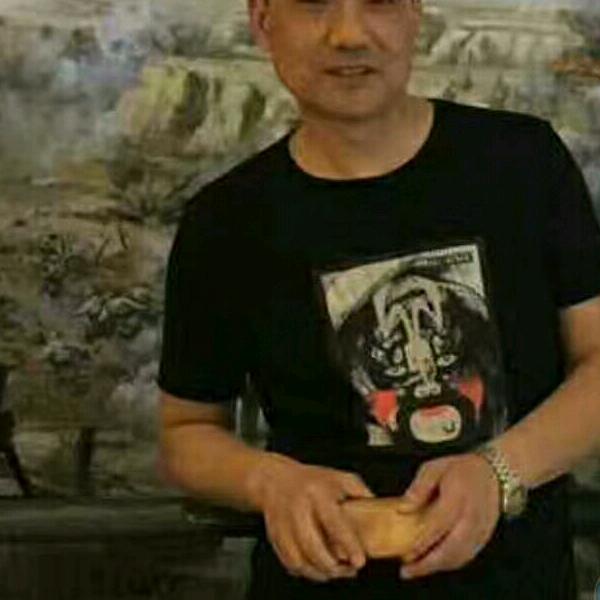 袁正