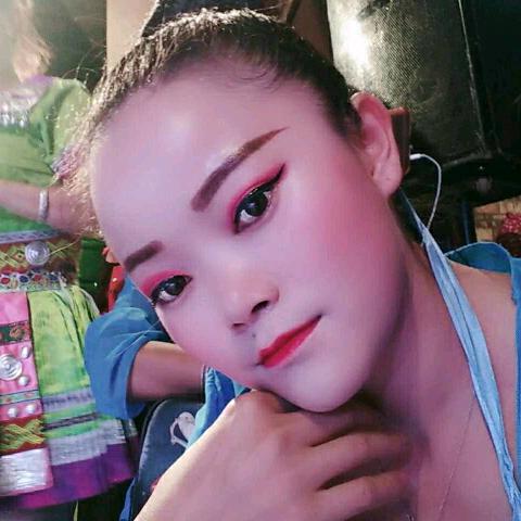 龙凤呈祥花灯演出队
