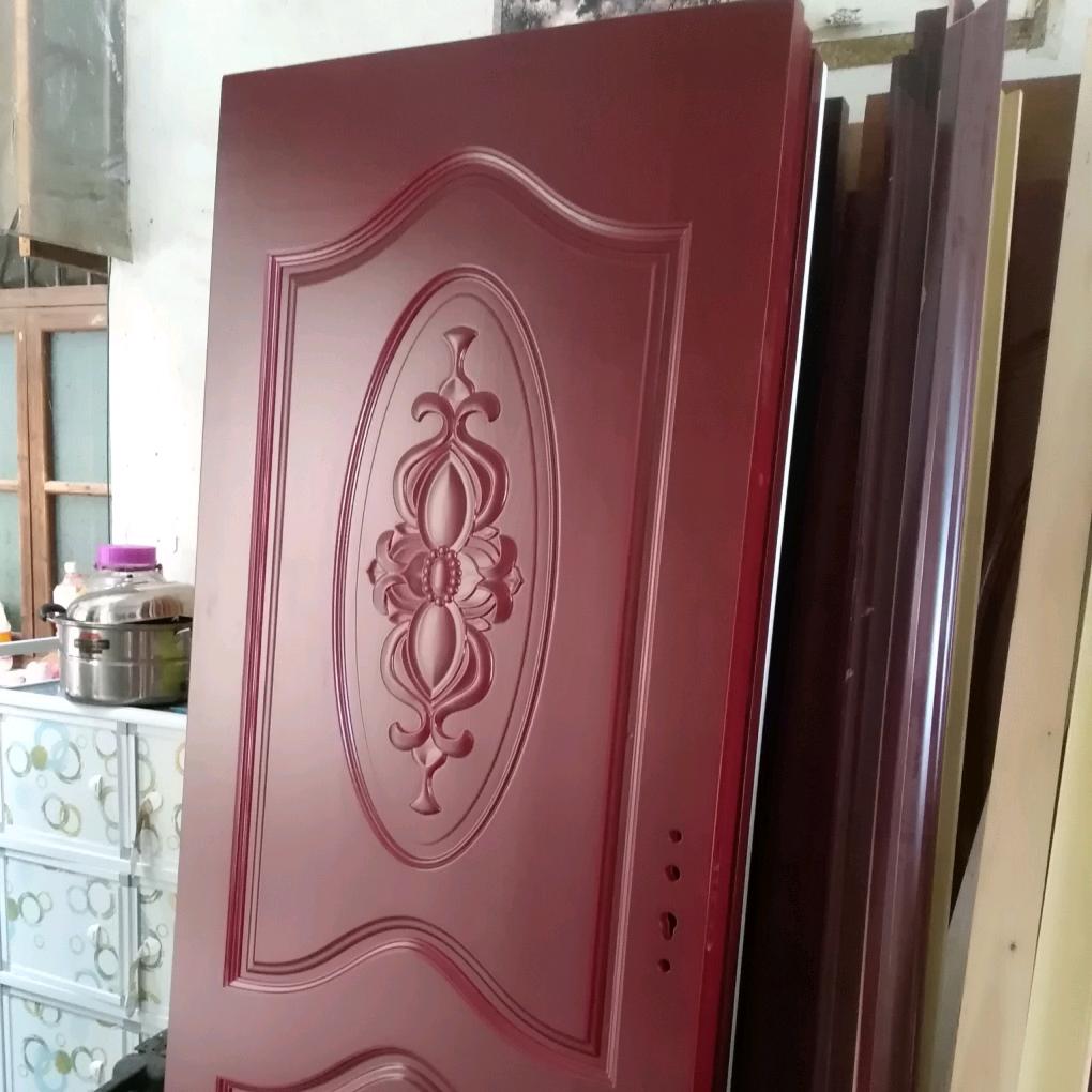 新宁路路发实木门厂