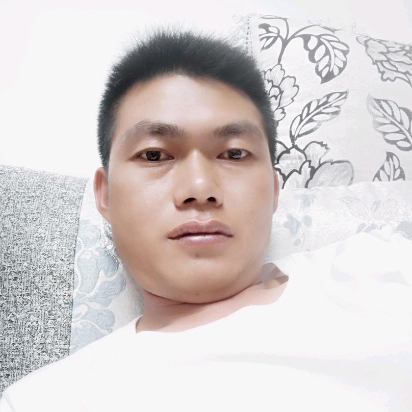 青小康，