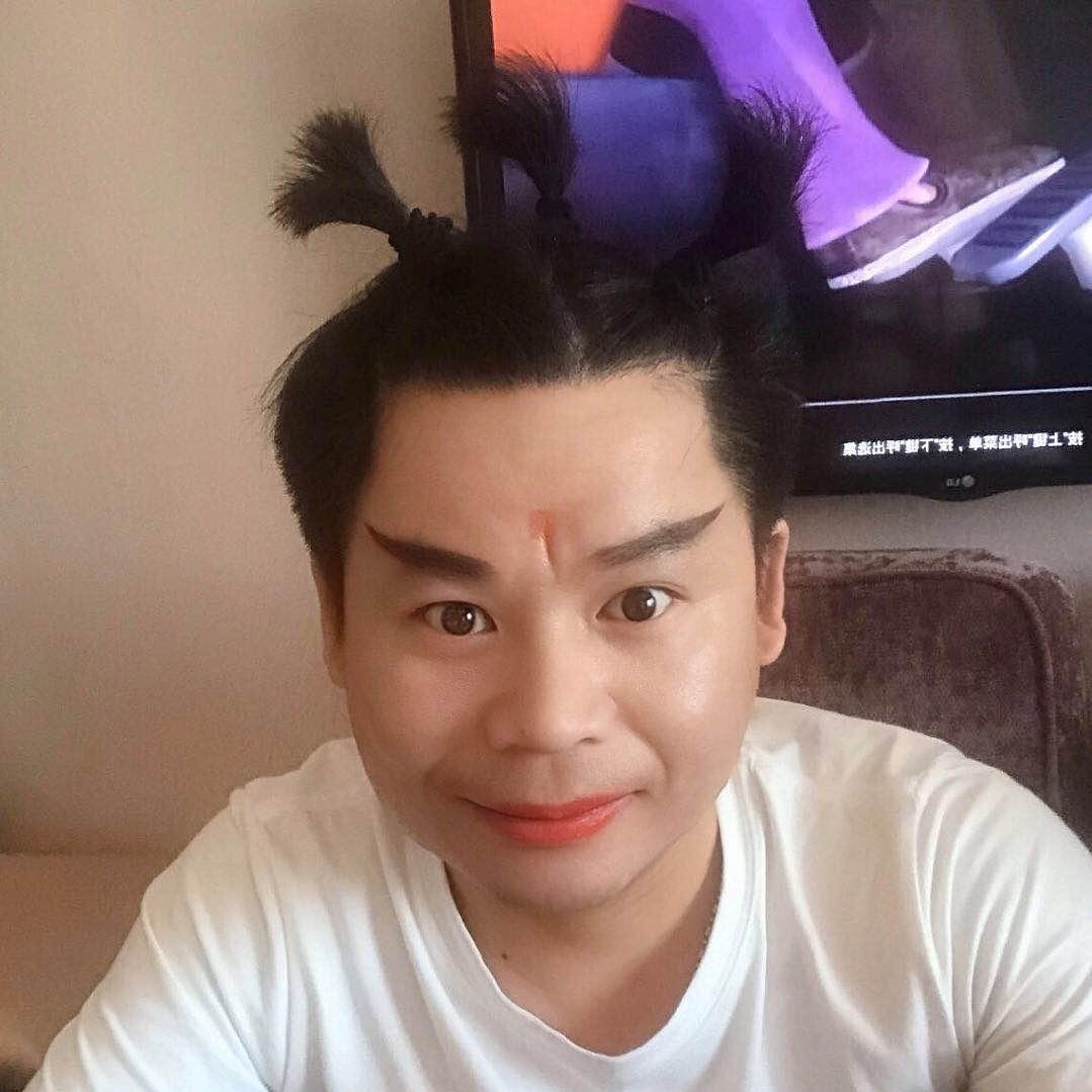 辫子哥