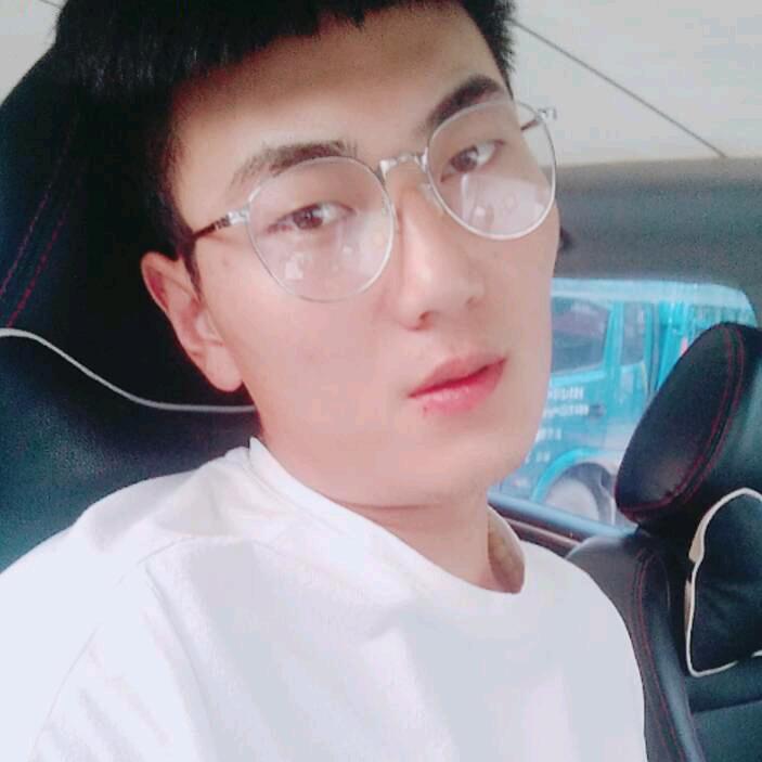 领秀造型    薛小标