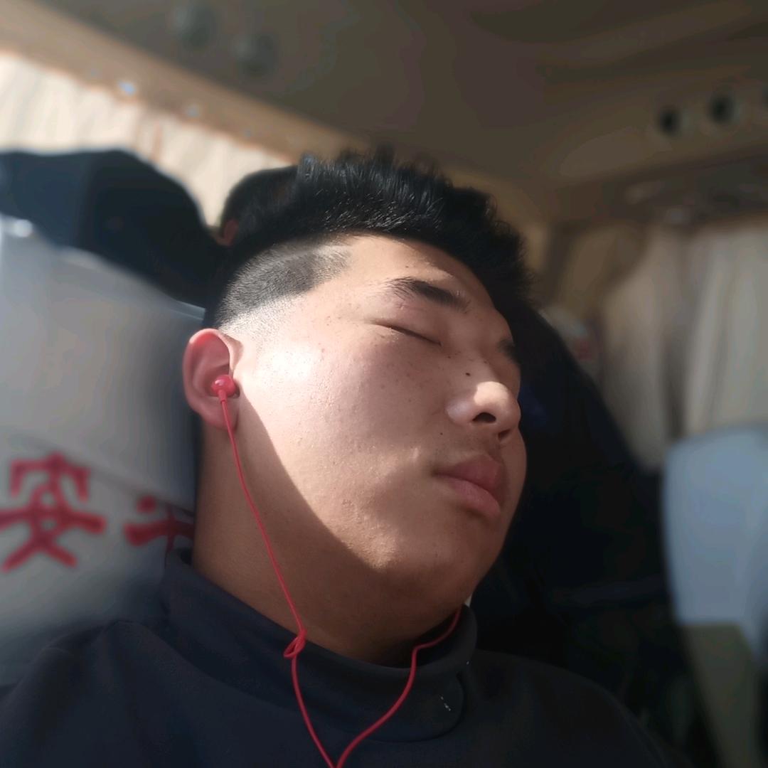 九零后穆腥T_T