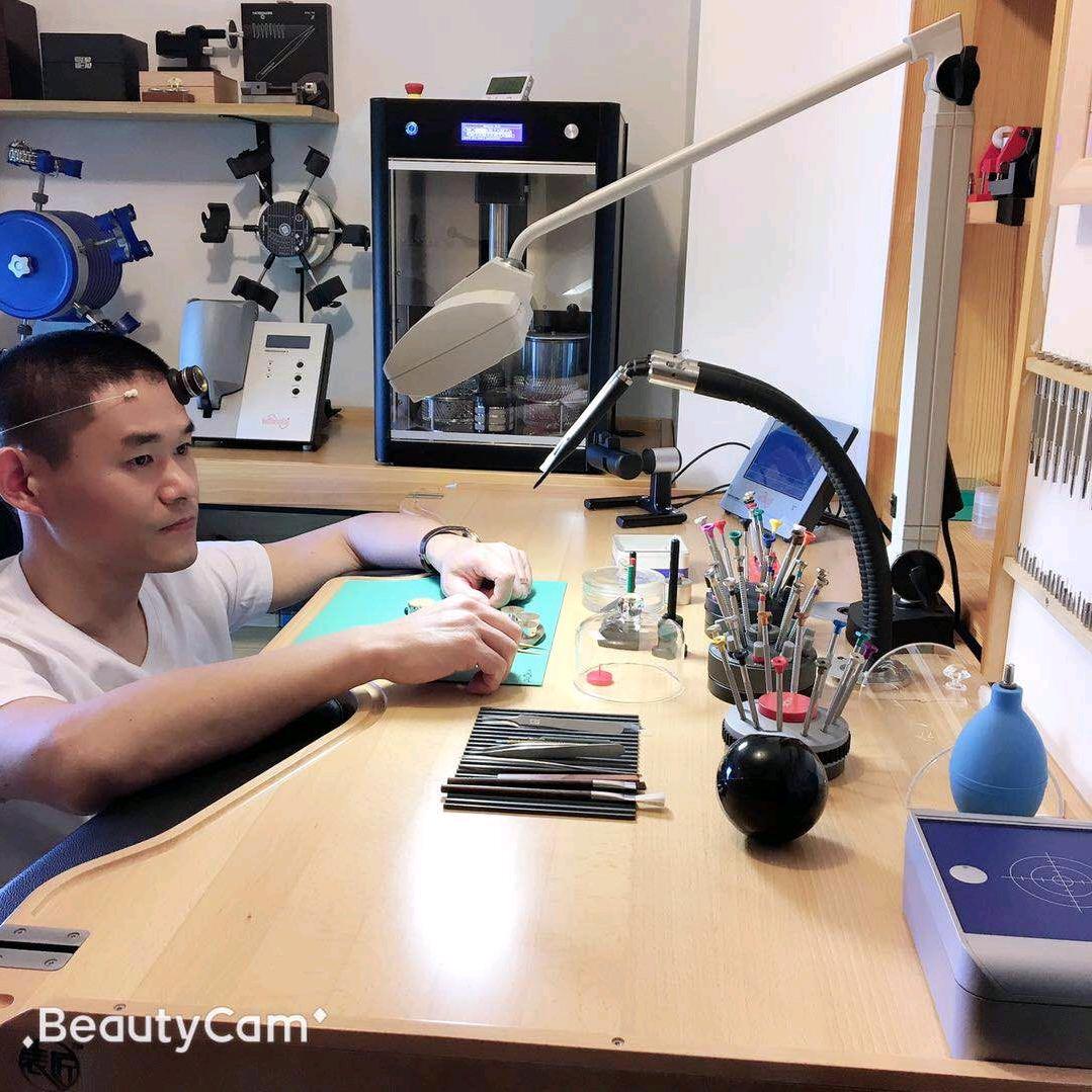 樊进成钟表工具