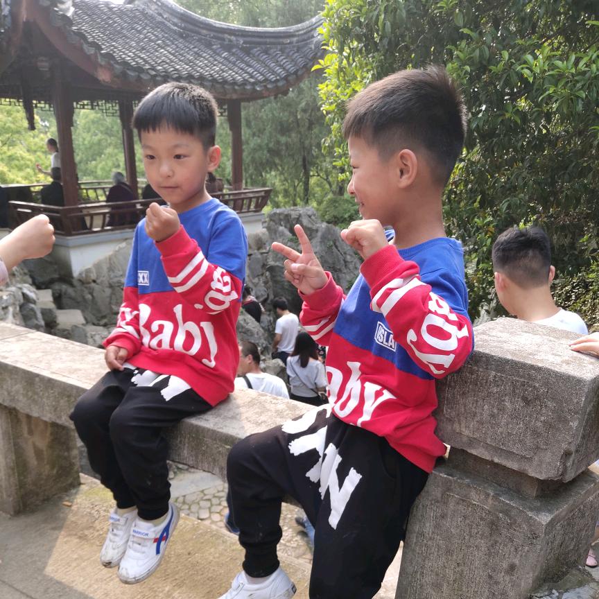 周玲玲