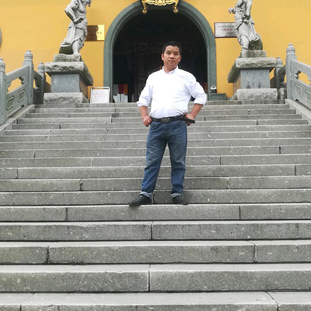 灯火阑珊