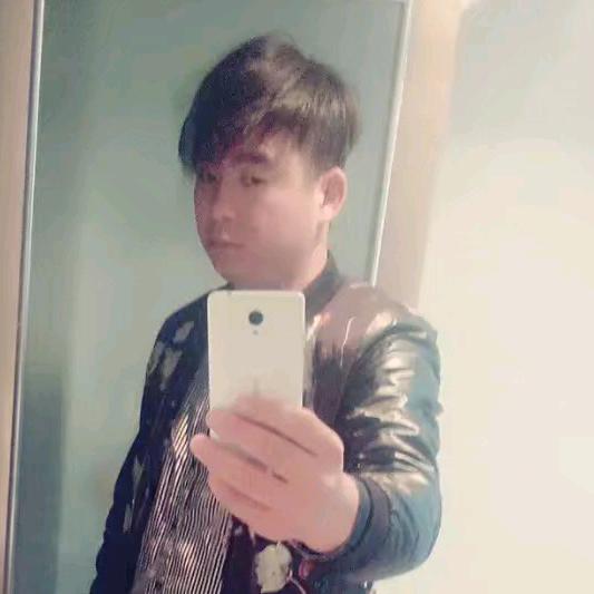 我是一瓶二锅头。又乖又二又上头。