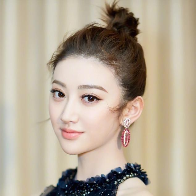 快乐的 春春