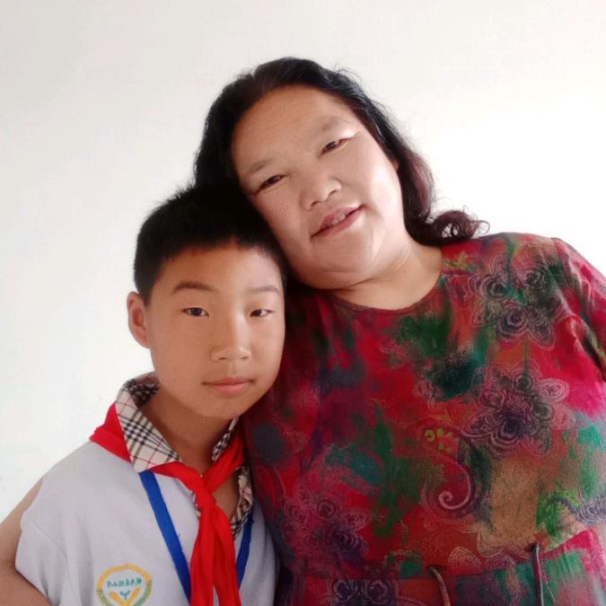 快乐的大婶  ，早九点十分开播，