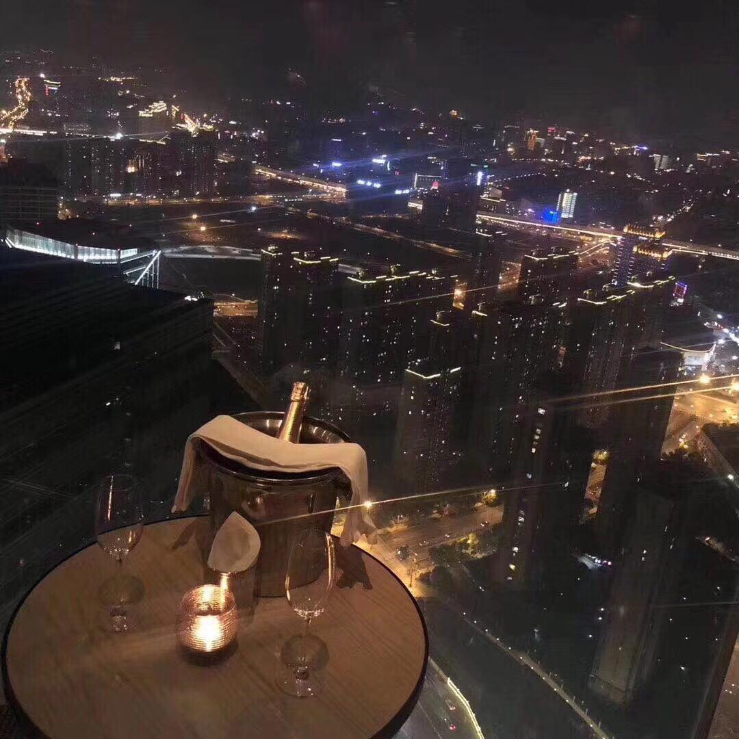 衿晚打老虎