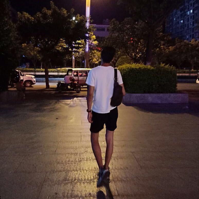 卖烧烤的彭于晏😘