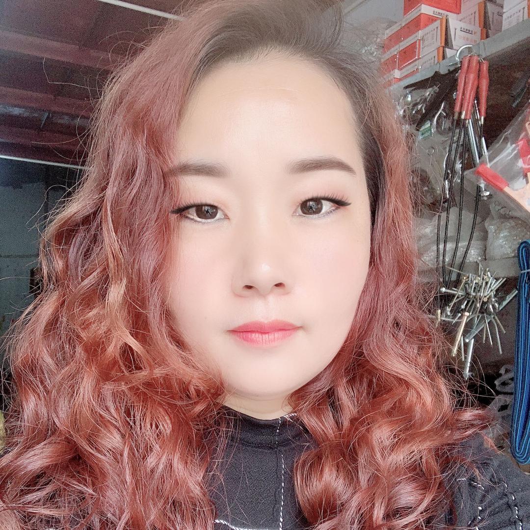 卖螺丝的🌹🌹🌹薇薇《连赞拉黑哦》