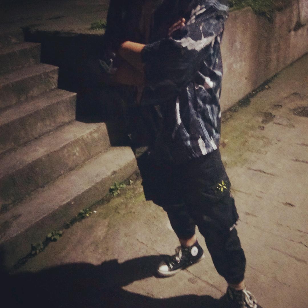亮亮