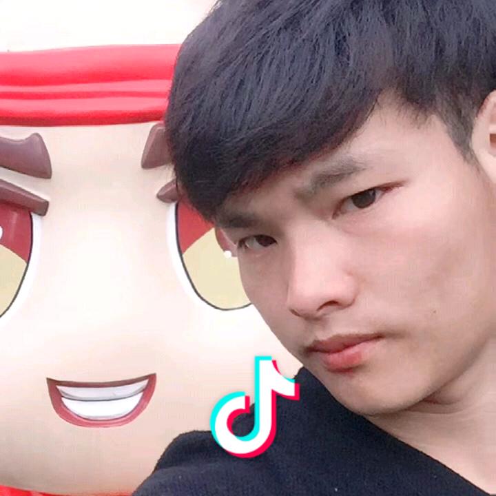 zhan₍˄·͈༝·͈˄*₎◞ ̑̑先森