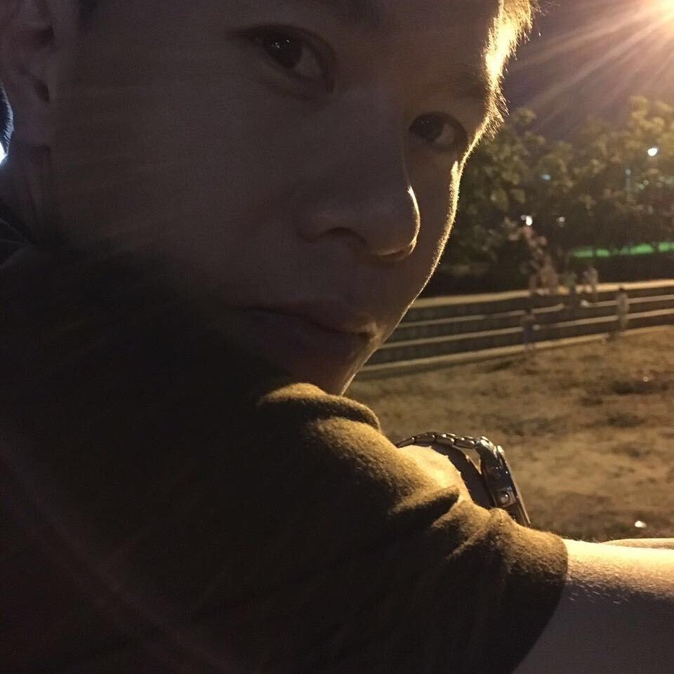 卢，，
