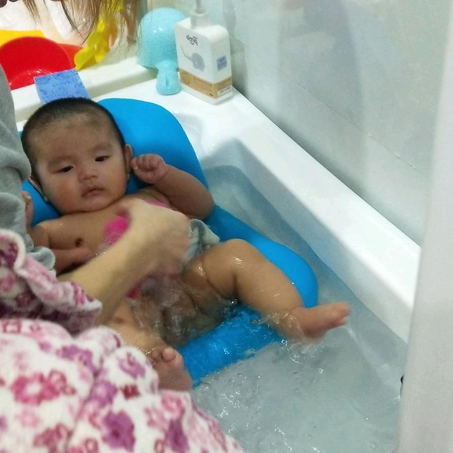 硕硕