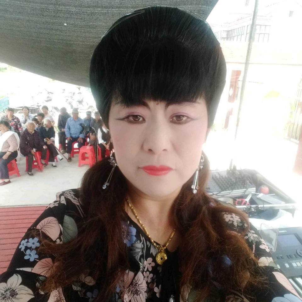 依人都是假，自己要坚强