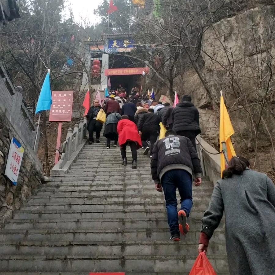 ‘钱’通人和
