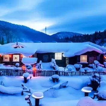 夏曰白雪