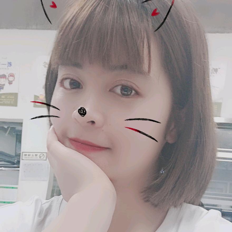 侯芳😍