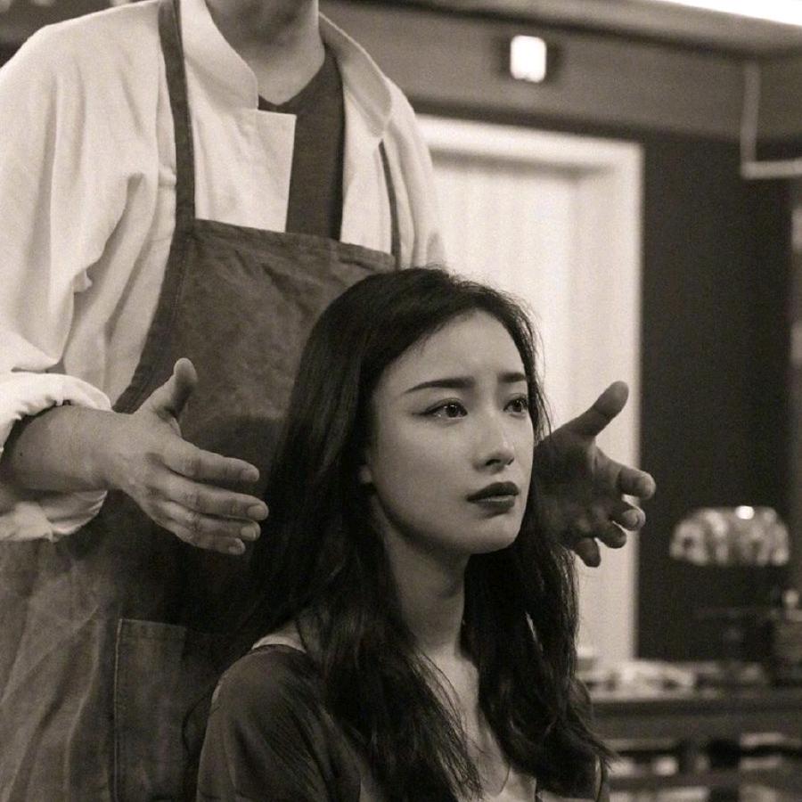 贺小竹(发呆版)