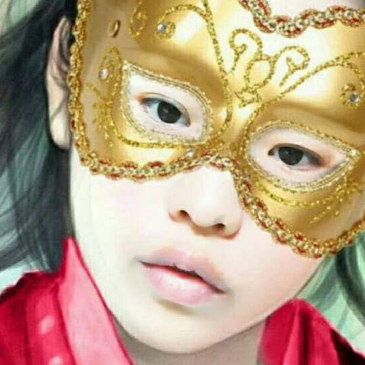 月色与雪色之间第三绝色